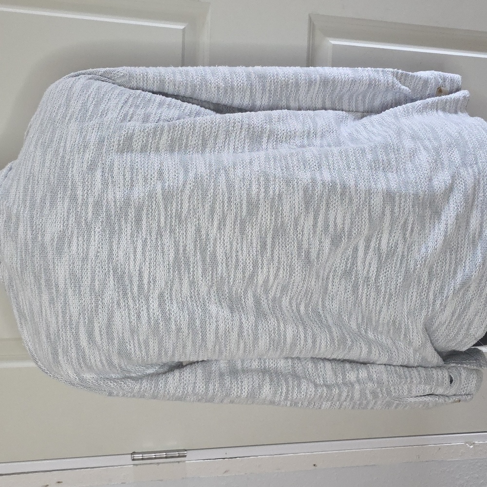 Gray Button-Up Shacket Size M - Picture 4 of 5